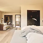 Tauroa Krenn Hotel 3*