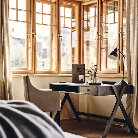 Tauroa Krenn מלון