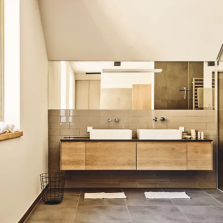 מלון Tauroa Krenn 3*