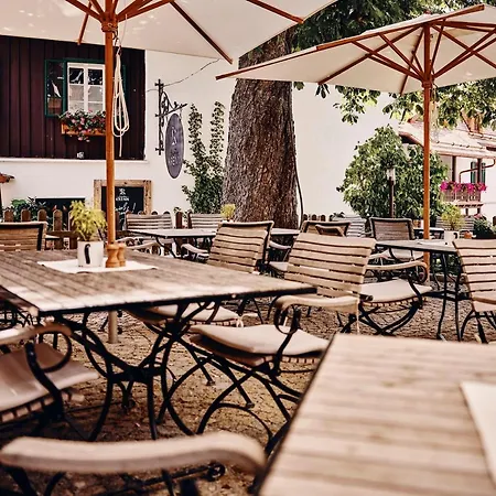 Tauroa Krenn Hotel