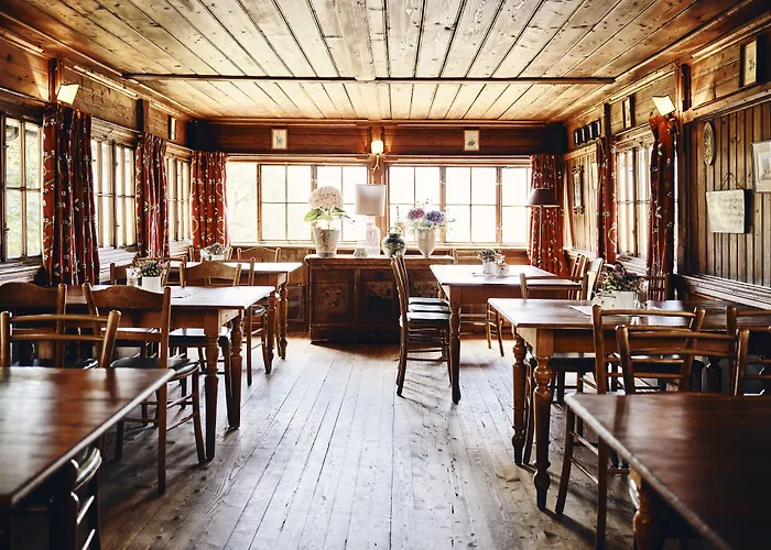 Отель Tauroa Krenn Purgg