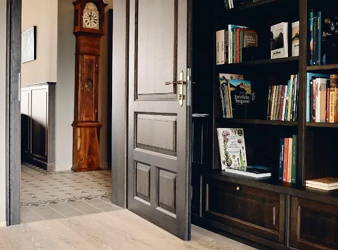 Tauroa Krenn Hotel Purgg